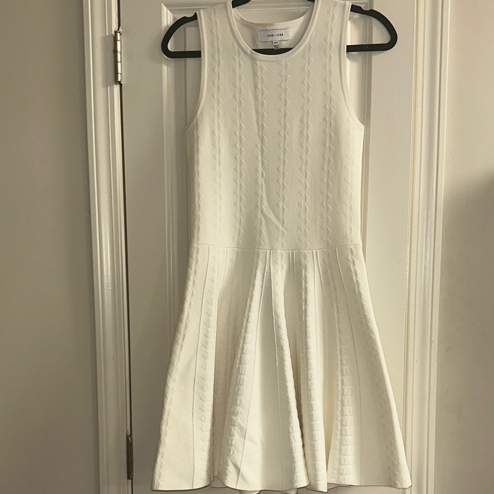 Chic White John + Jenn Textured Sleeveless Dress